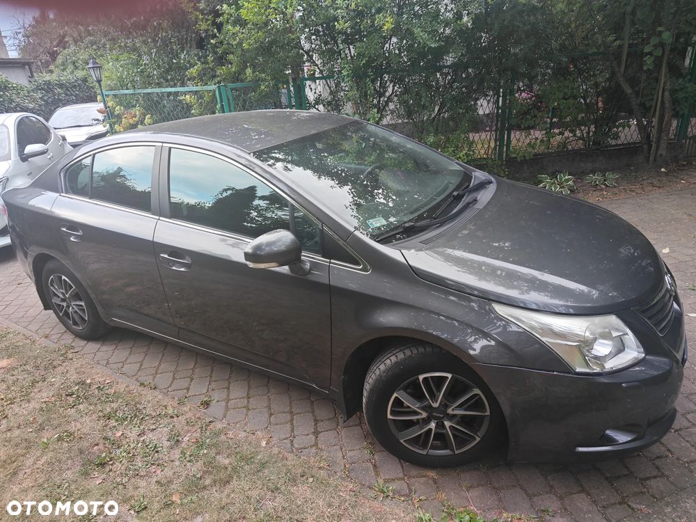 Toyota Avensis 1.6 Luna - 12