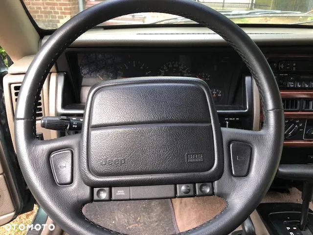 Jeep Grand Cherokee 5.2 Limited - 7
