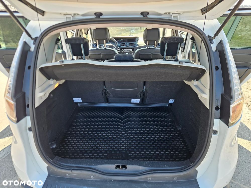 Renault Scenic - 11