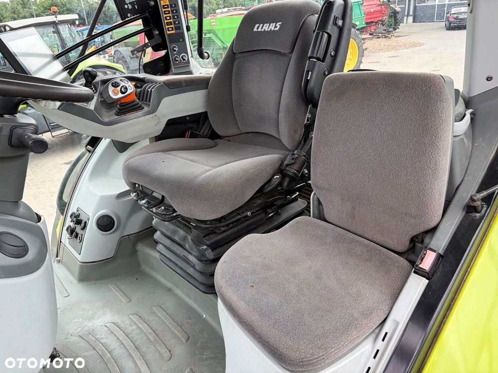 Claas Axion 870 - 12
