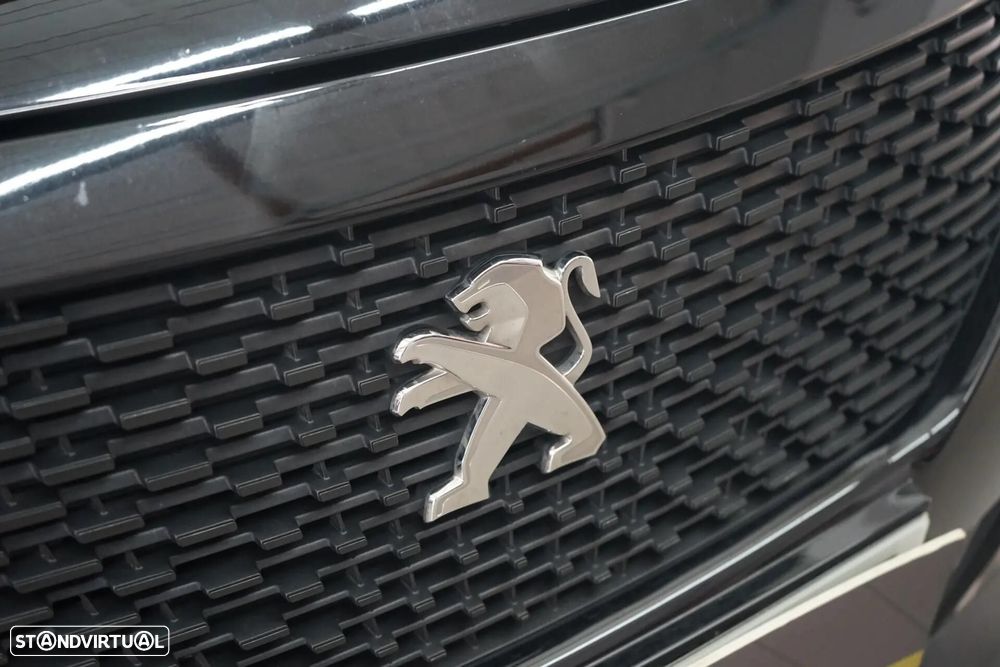 Peugeot 2008 1.2 PureTech Allure - 8