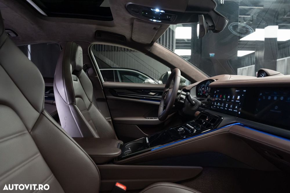 Porsche Panamera 4 - 35