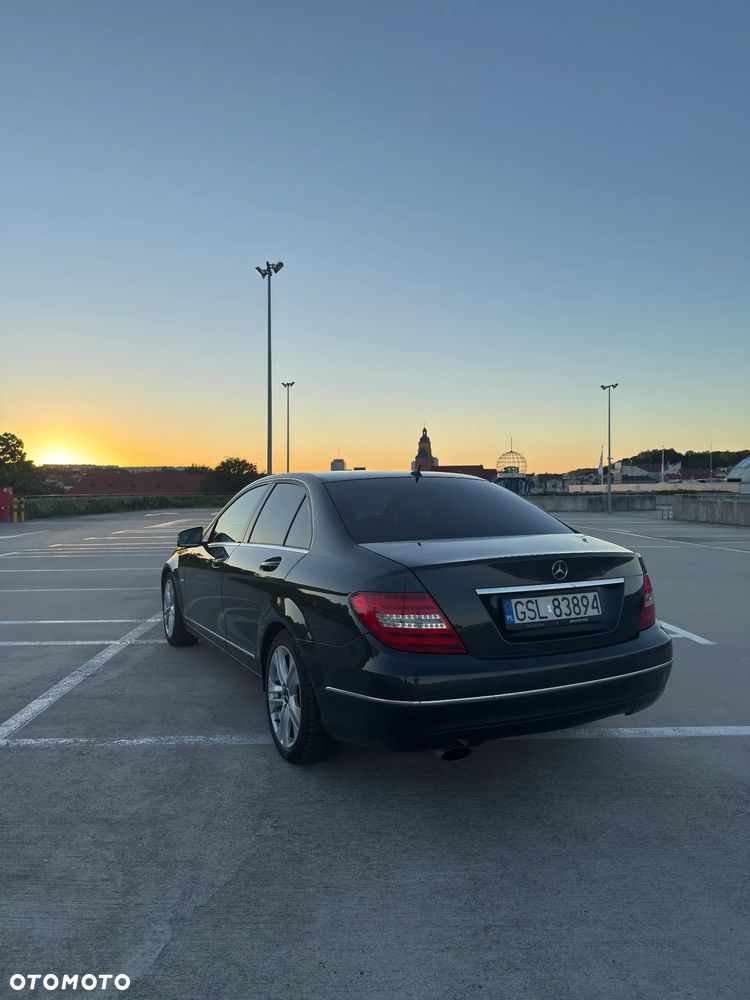 Mercedes-Benz Klasa C 200 (BlueEFFICIENCY) 7G-TRONIC Avantgarde - 5