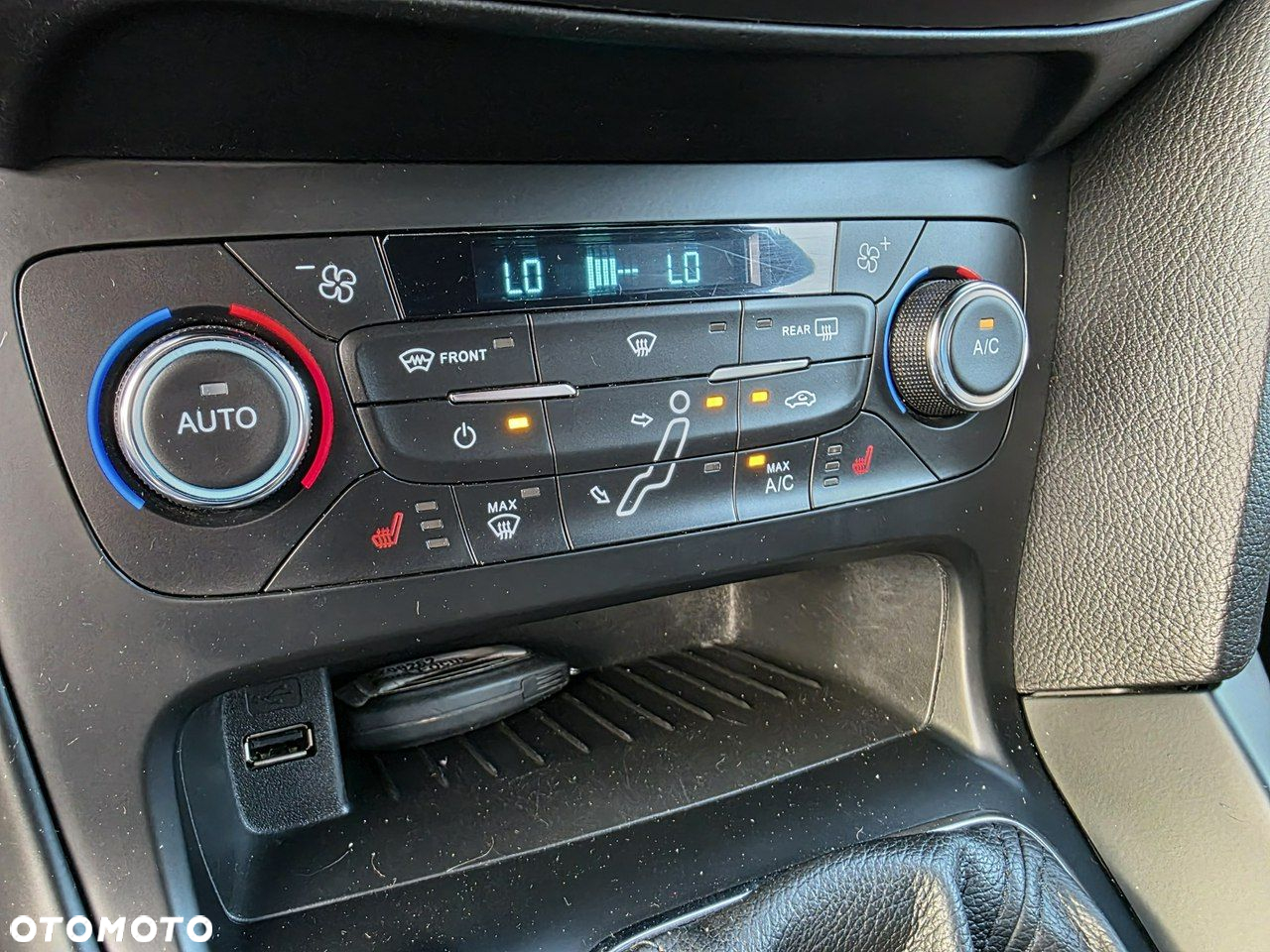 Ford Focus - 25