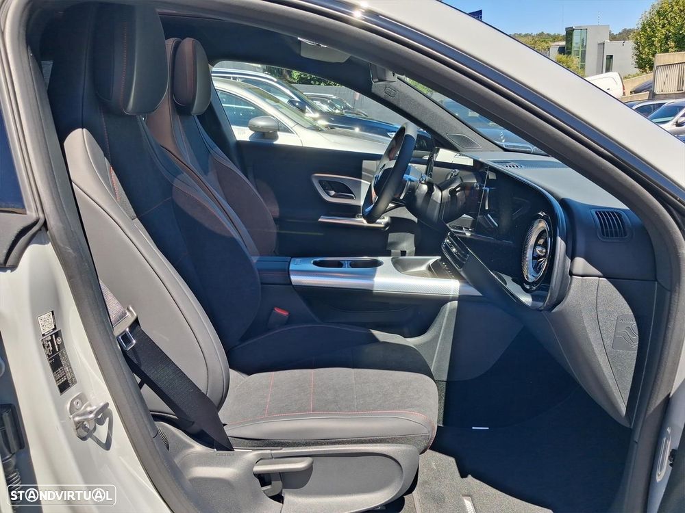 Mercedes-Benz CLA 220 Standard - 15