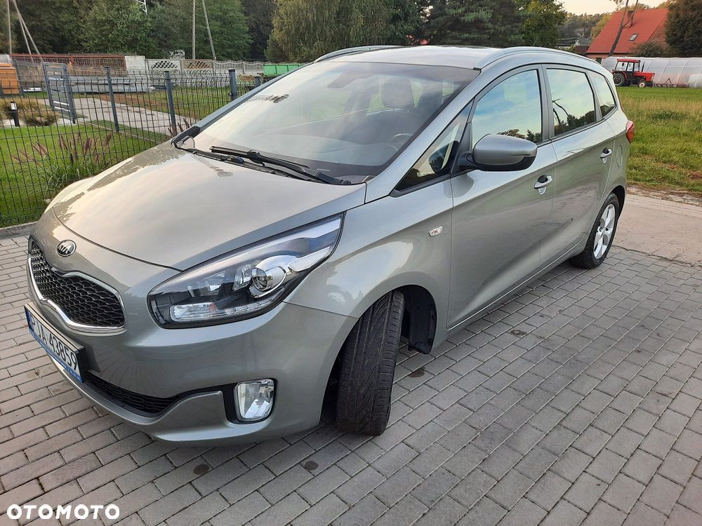 Kia Carens 2013 photo 2