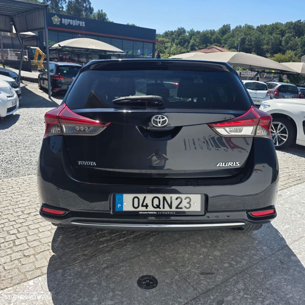 Toyota Auris 1.4 D-4D Comfort+Pack Sport - 11