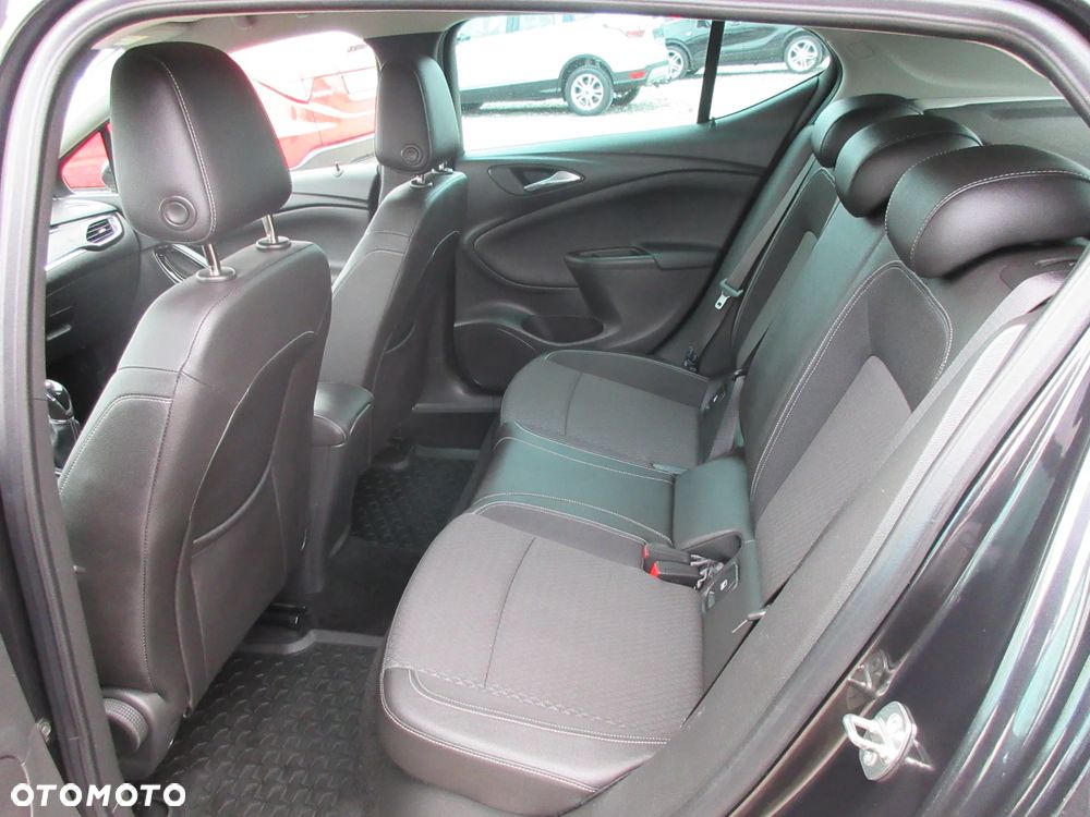 Opel Astra 1.4 Turbo Innovation - 15