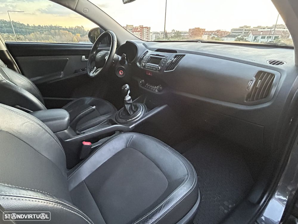 Kia Sportage 1.7 CRDI ISG TX - 10