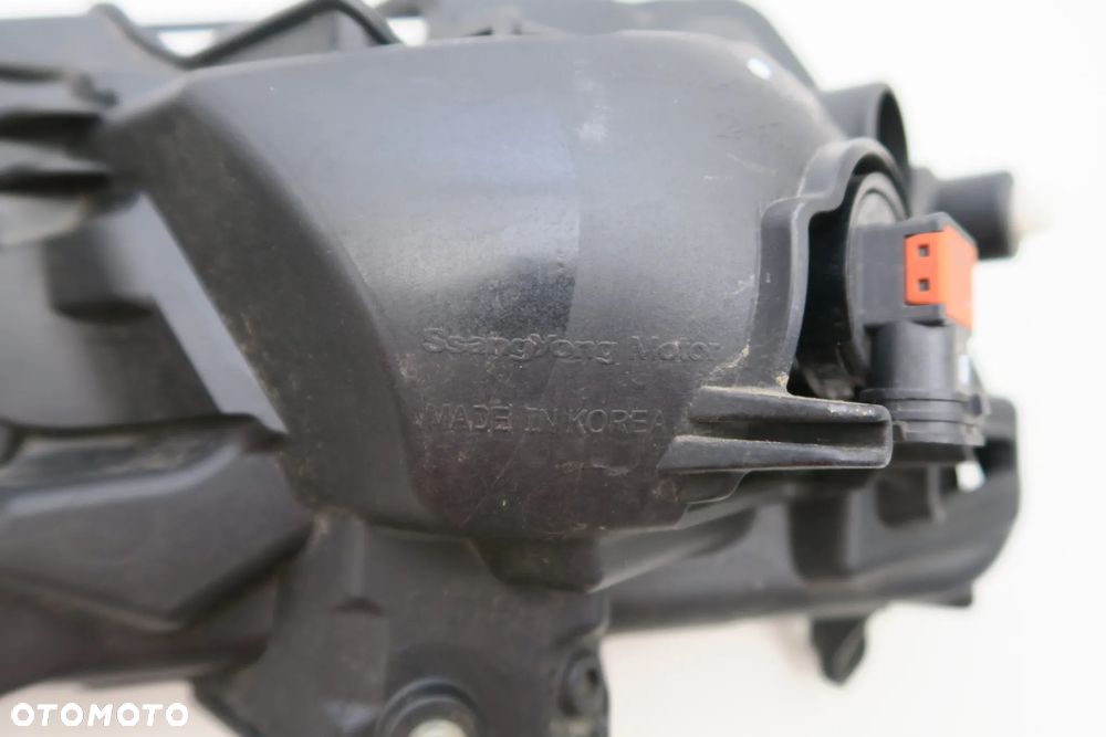 SSANGYONG TIVOLI 2015 - Lampa halogen ramka chrom PRAWA R ORYGINAŁ OE - 4