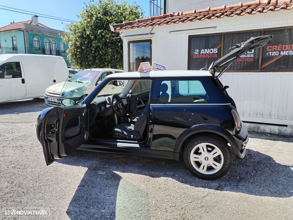 MINI 3 Portas One 1.4 D - 15