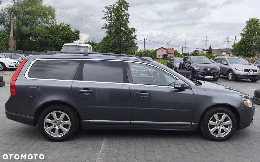 Volvo V70 D3 Momentum - 4