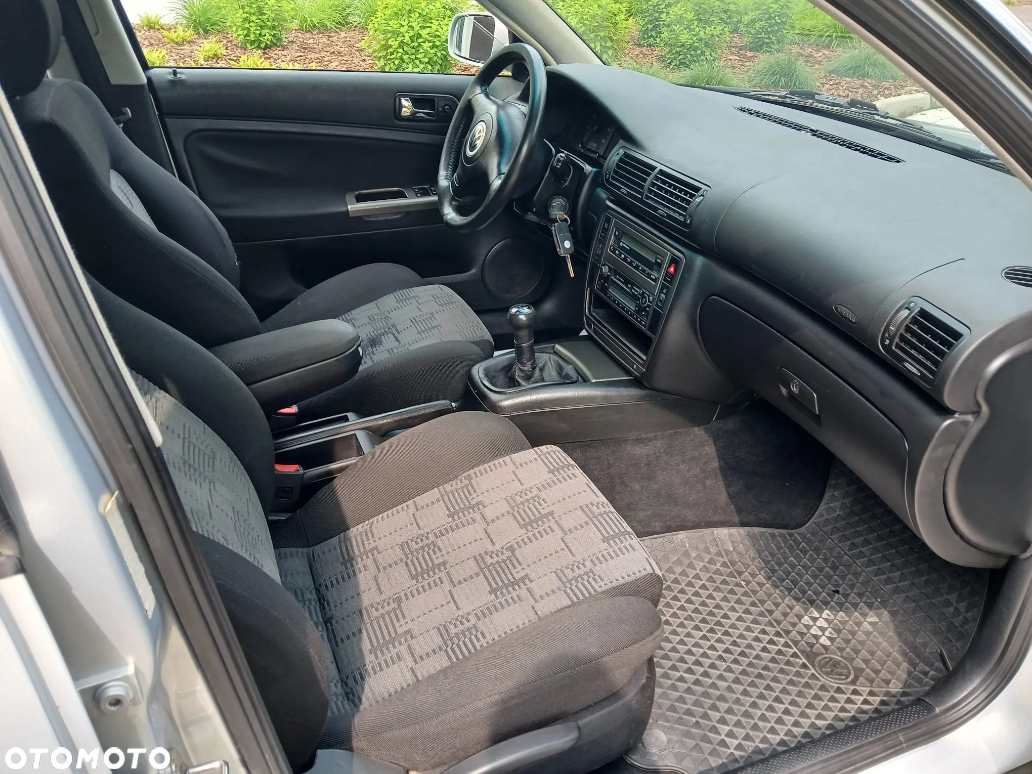 Volkswagen Passat 1.6 Trendline - 17