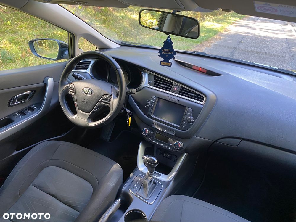 Kia Ceed 1.6 CRDi 136 DCT ISG Spirit - 21
