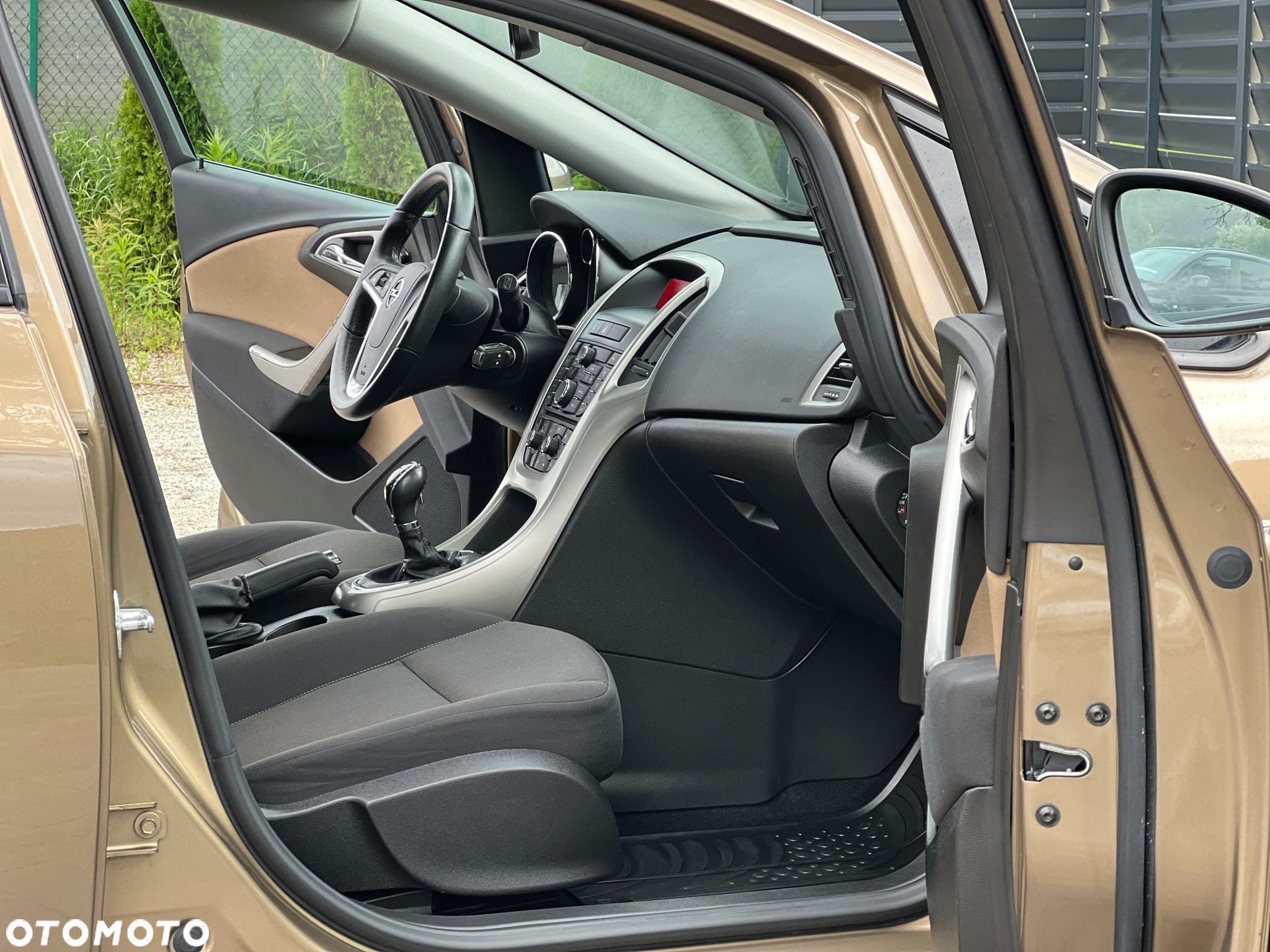 Opel Astra IV 1.4 T Essentia - 18