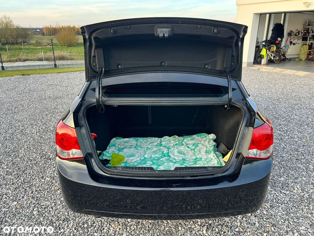 Chevrolet Cruze 1.8 LT - 13