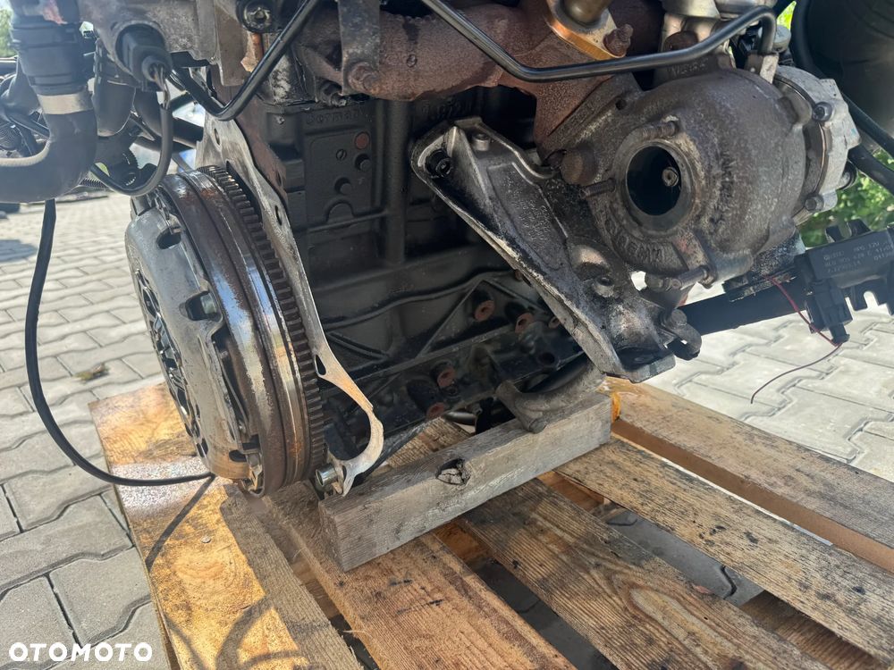 SILNIK 1.9 TDI 130 PS AVF KOMPLETNY - 8