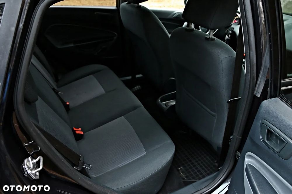 Ford Fiesta 1.25 Champions Edition - 34