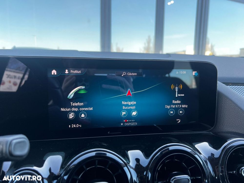 Mercedes-Benz GLA - 16