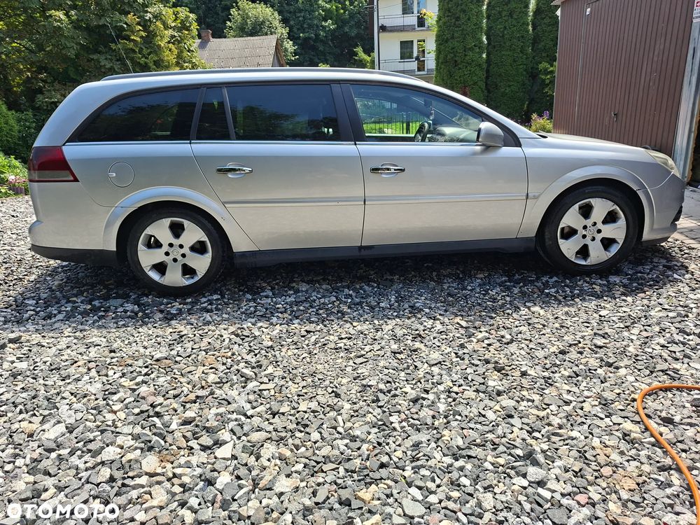 Opel Vectra 3.0 V6 CDTI Cosmo - 12