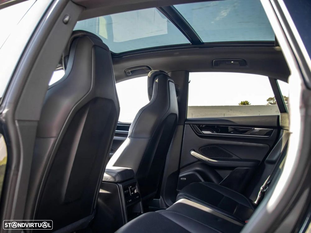Porsche Macan Electric 4S - 24