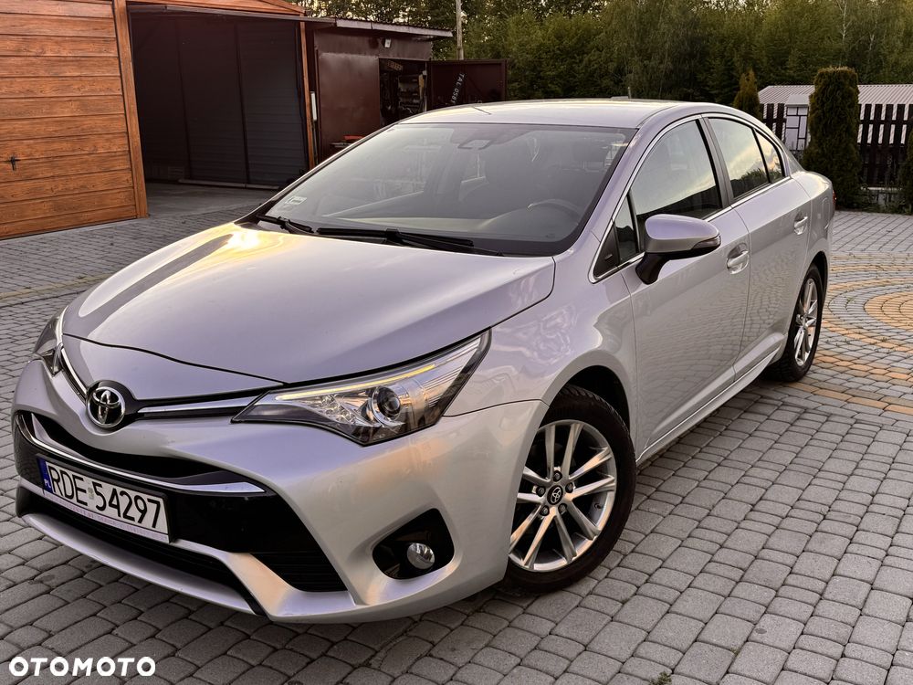 Toyota Avensis - 1