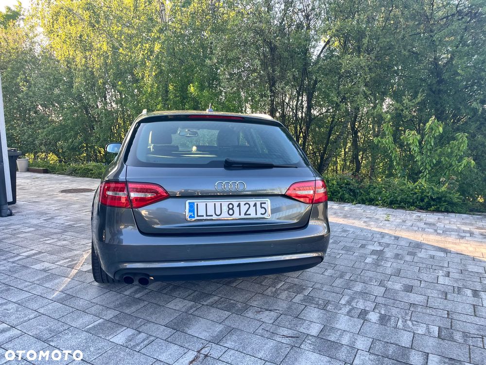 Audi A4 Avant 2.0 TDI DPF clean diesel S line Sportpaket - 3