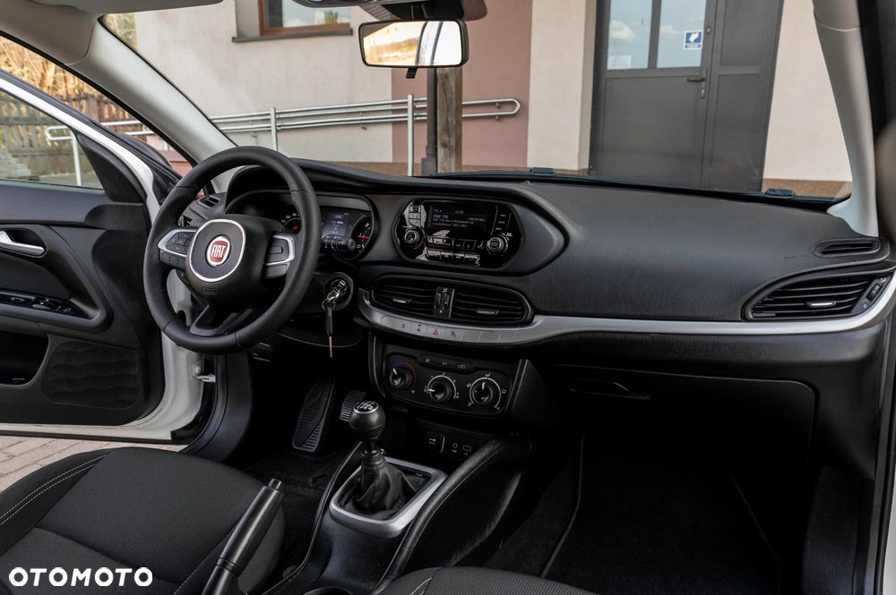 Fiat Tipo 1.4 16V More - 27