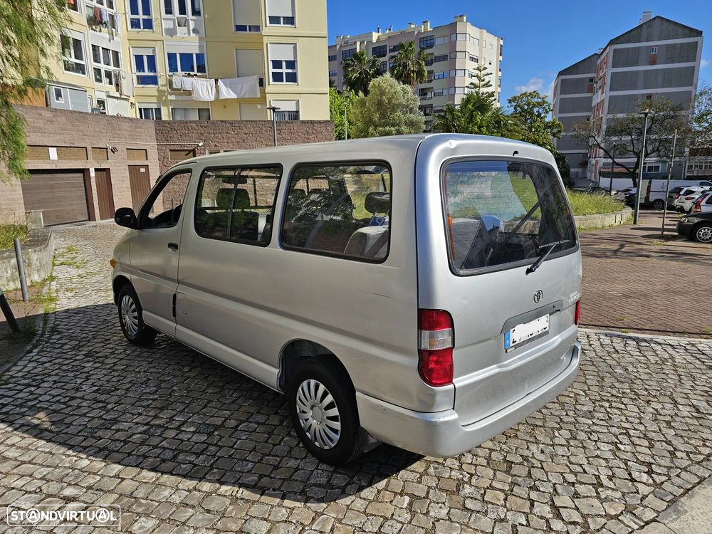 Toyota HiAce 2.4 D LH102L 4 Vidros - 4