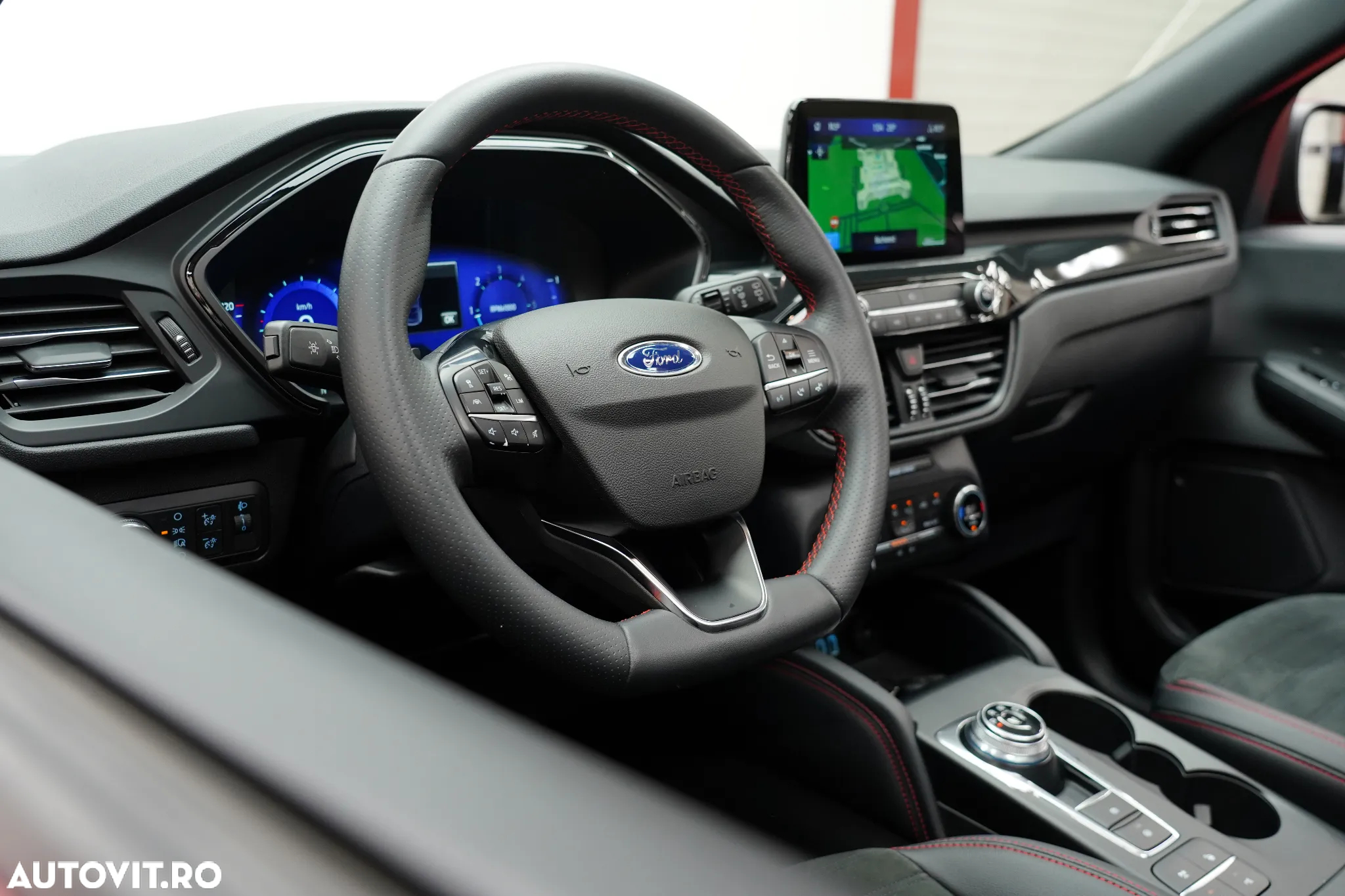 Ford Kuga 1.5 EcoBlue A8 FWD ST Line X - 26