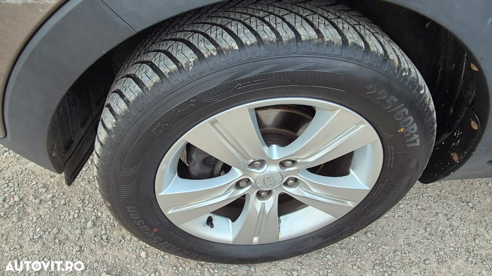 Kia Sportage ver-1-7-crdi-2wd-isg-dream--team-edition - 21