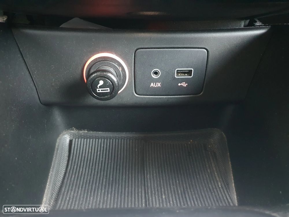 Fiat Tipo Station Wagon 1.6 M-Jet Lounge Tech J17 DCT - 25