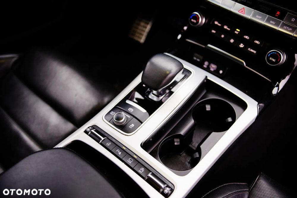 Kia Stinger 2.2 CRDI GT Line - 35