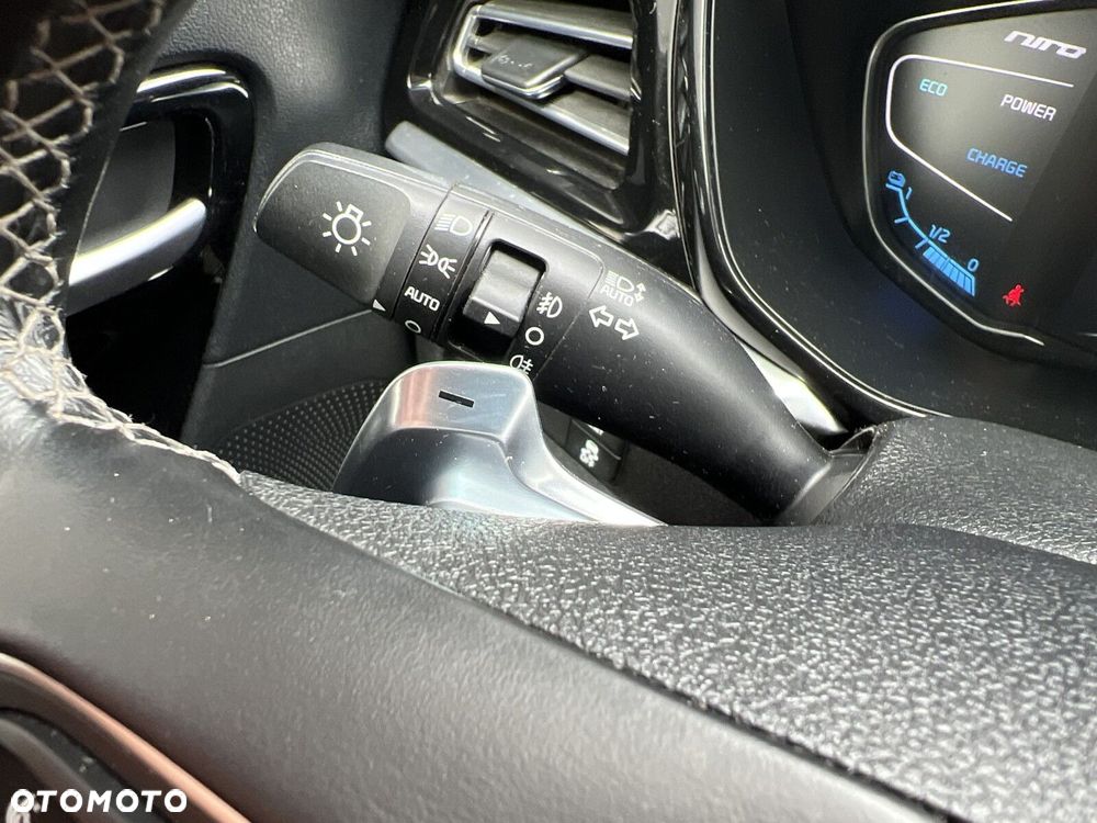 Kia Niro 1.6 GDI Hybrid L Business Line - 20