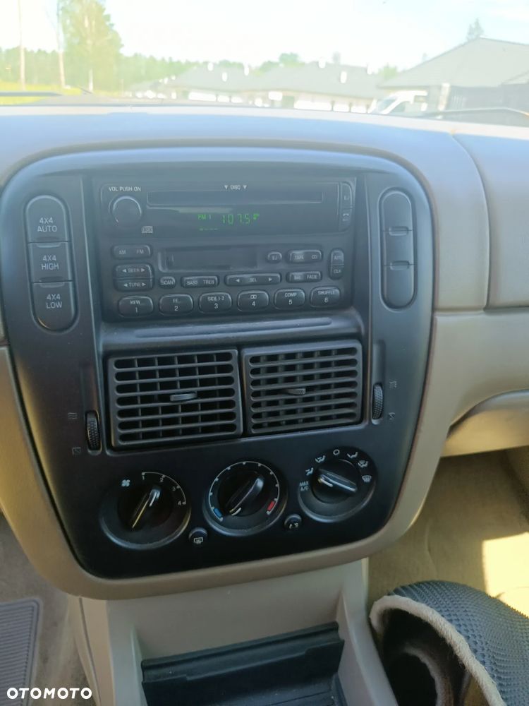 Ford Explorer - 3