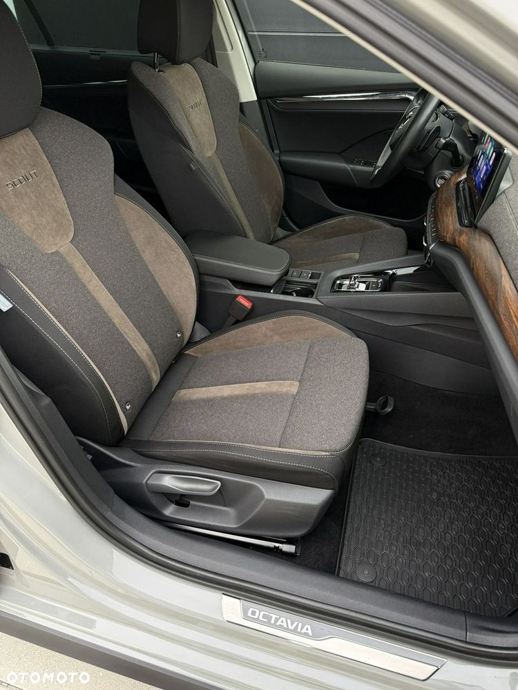 Skoda Octavia 2.0 TDI DSG 4x4 Scout First Edition - 32