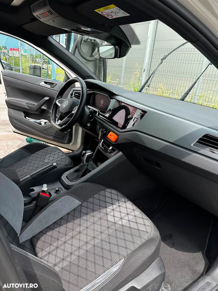 Volkswagen Taigo - 25
