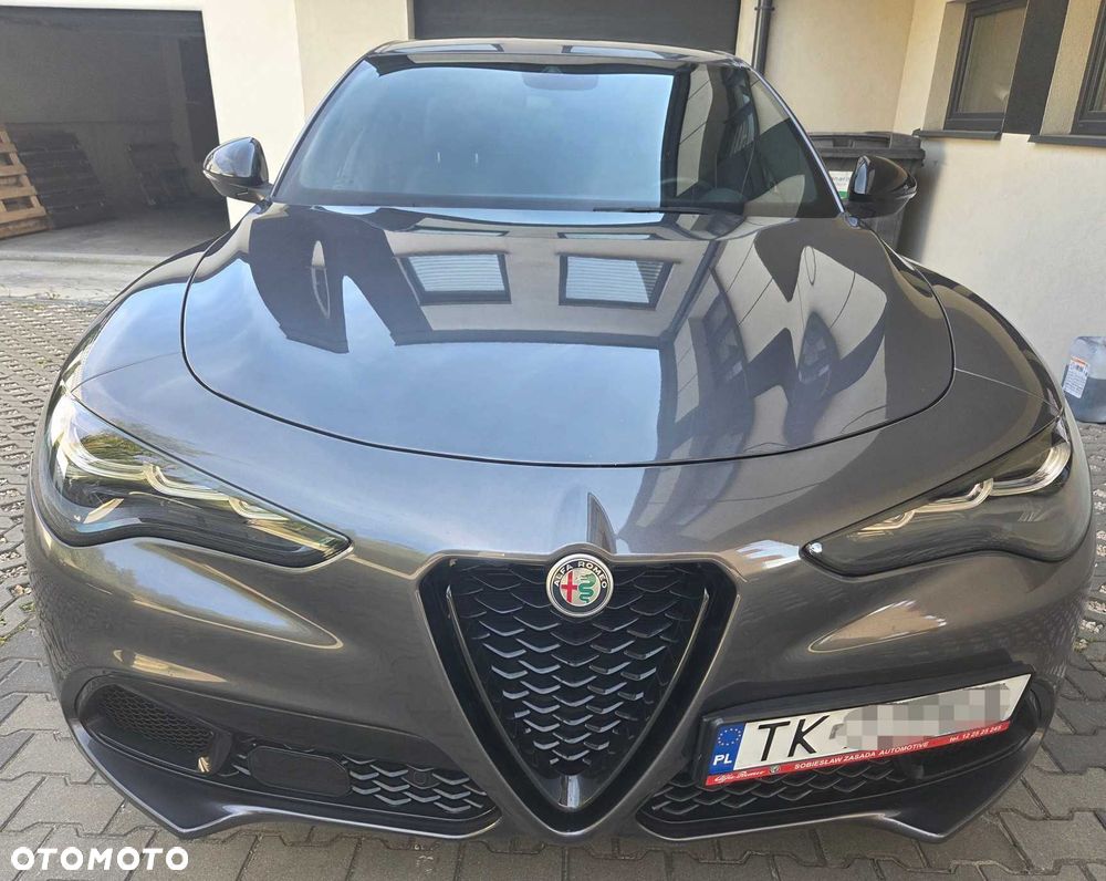 Alfa Romeo Stelvio - 2