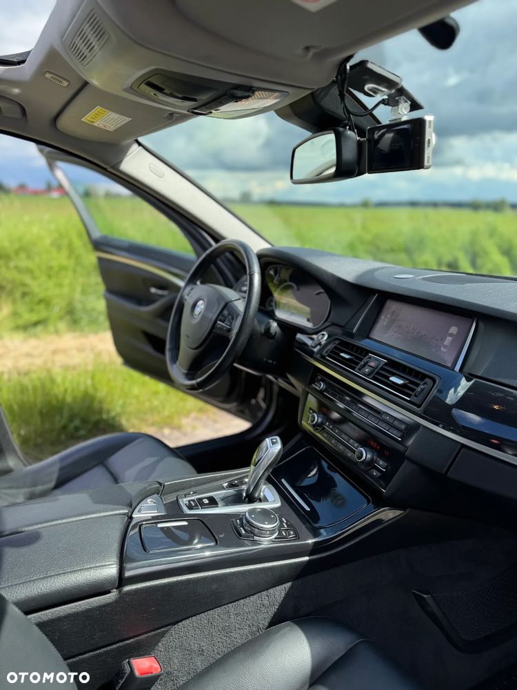 BMW Seria 5 520d Luxury Line - 24