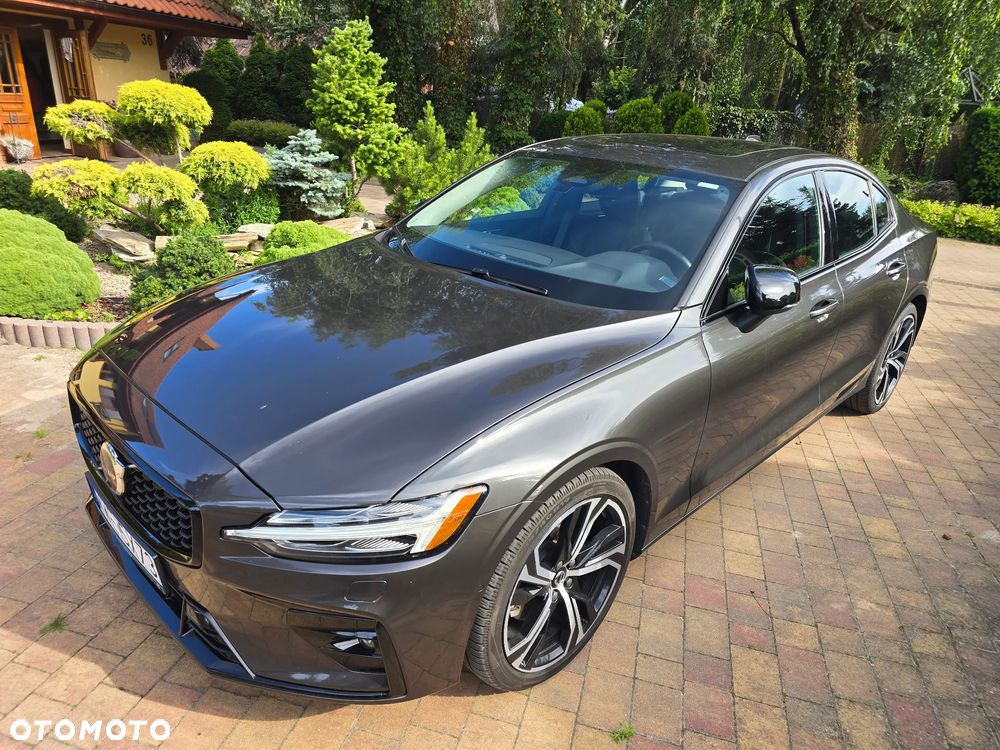 Volvo S60 B5 B AWD Plus Dark - 3