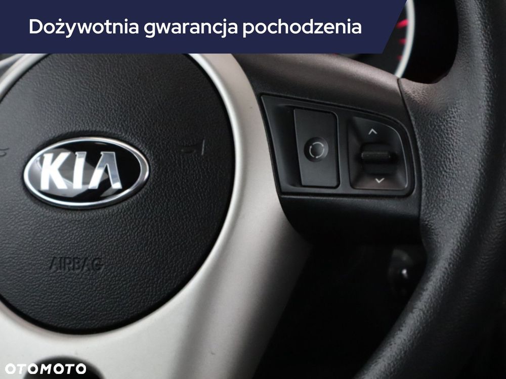 Kia Venga - 17
