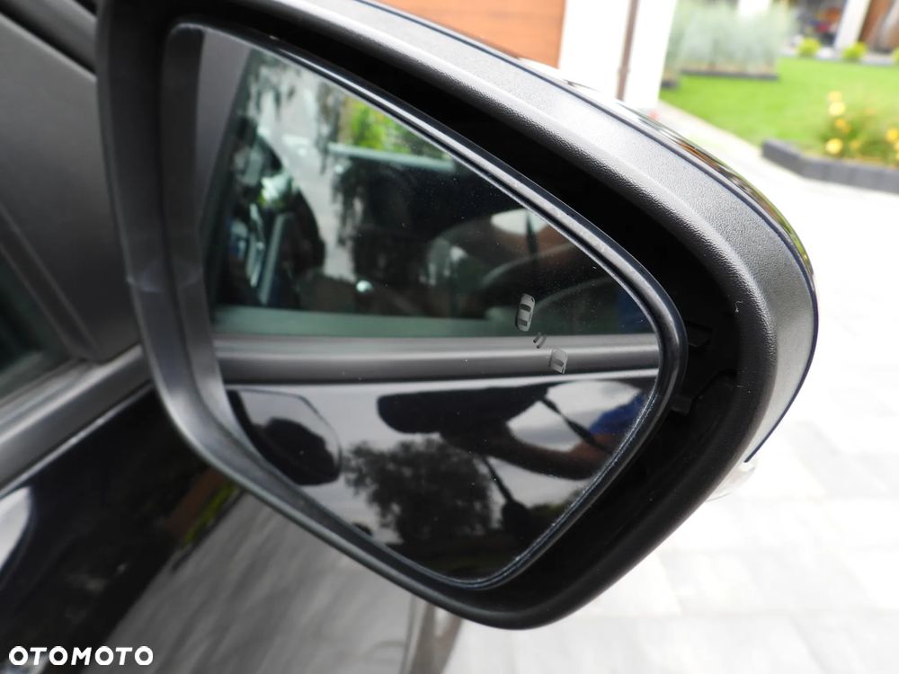 Ford Kuga 2.0 EcoBlue mHEV FWD ST-Line X - 36