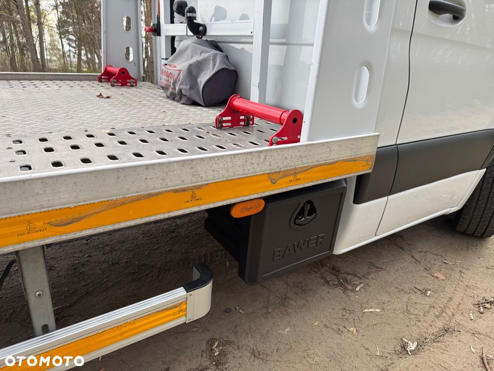 Mercedes-Benz Sprinter - 10