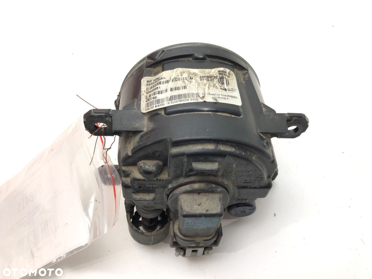 HALOGEN PRAWY PRZÓD - 217.00 PLN - JEEP COMPASS (MP, M6) 2016 - 2022 2.4 MultiAir 4x4 129 kW [175 - 3