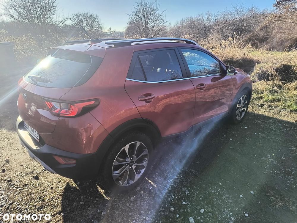 Kia Stonic 1.4 L - 6