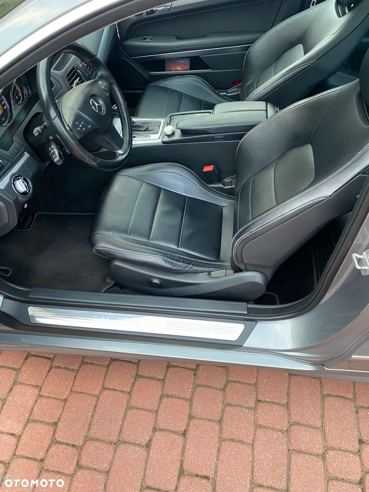 Mercedes-Benz Klasa E 350 CDI BlueEff - 19