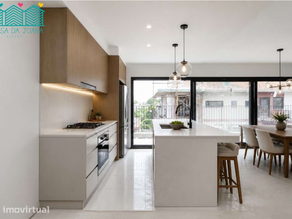 Apartamento T2 com Lugar de Garagem no Porto - Grande imagem: 2/31