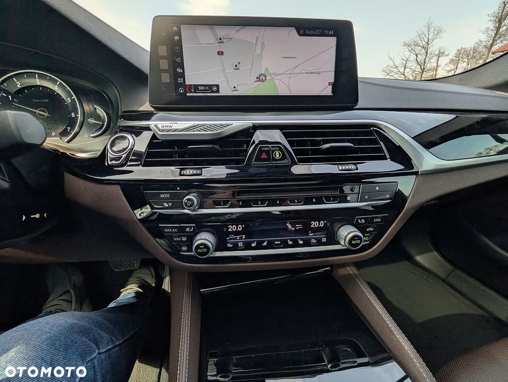 BMW Seria 5 530i Luxury Line - 36