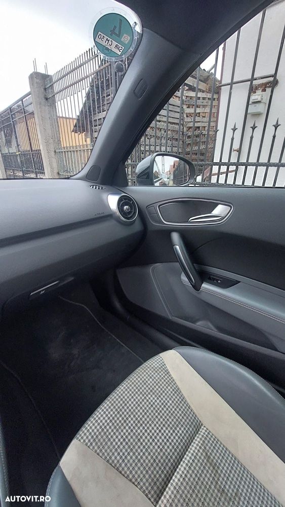 Audi A1 1.6 TDI Attraction - 2