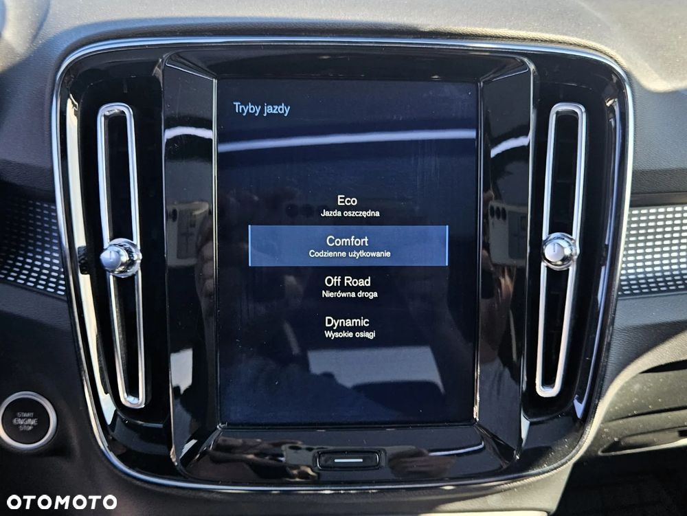 Volvo XC 40 D4 AWD R-Design - 7